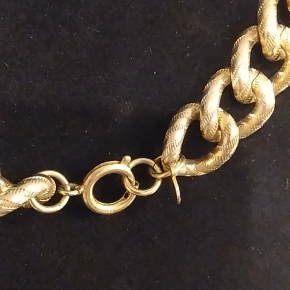 Necklace - Picture 2 of 2
